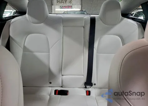 2021 Tesla Model 3 z USA, uszkodzony, nr VIN 5YJ3E1EA4MF842675